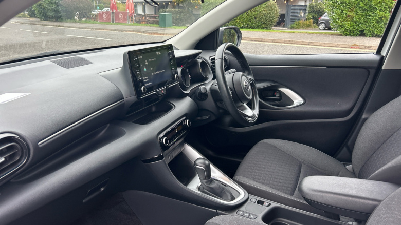 Toyota Yaris 1.5 Hybrid Design 5dr CVT Hybrid Hatchback